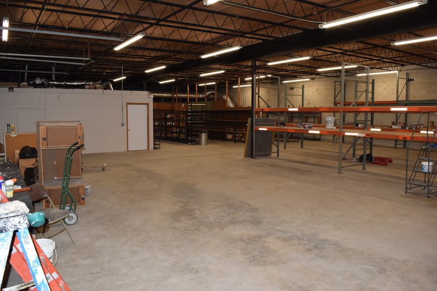 More Photos Of 4329 Emerson St, Jacksonville Warehouse For Lease