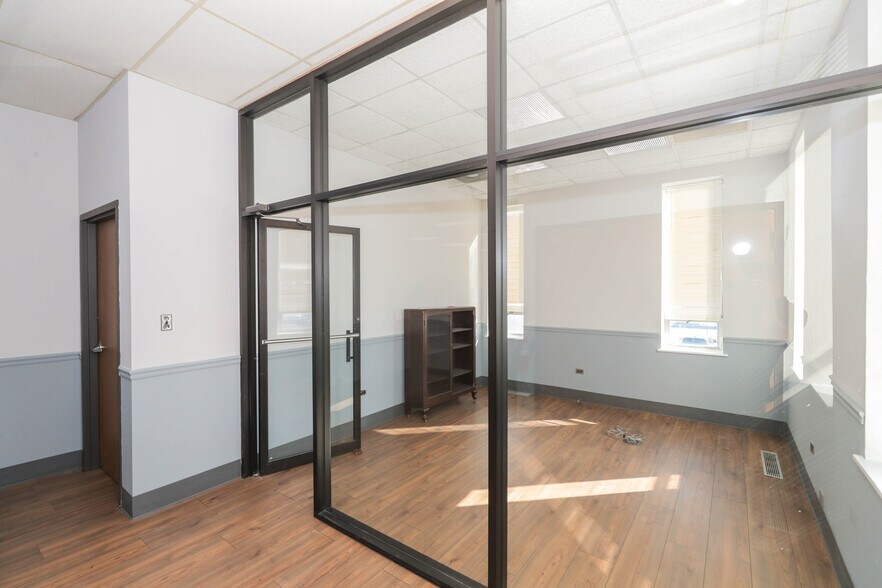 More Photos Of 4950 W Pershing Rd, Cicero Warehouse For Lease