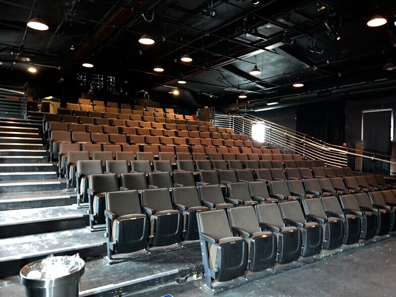 More Photos Of 28 Market St, Warren Theater Concert Hall For Lease