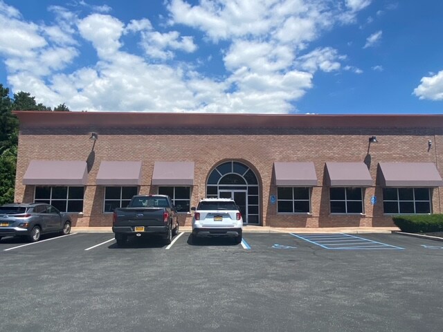 More Photos Of 4661 veterans memorial highway, Holbrook Distribution For Lease