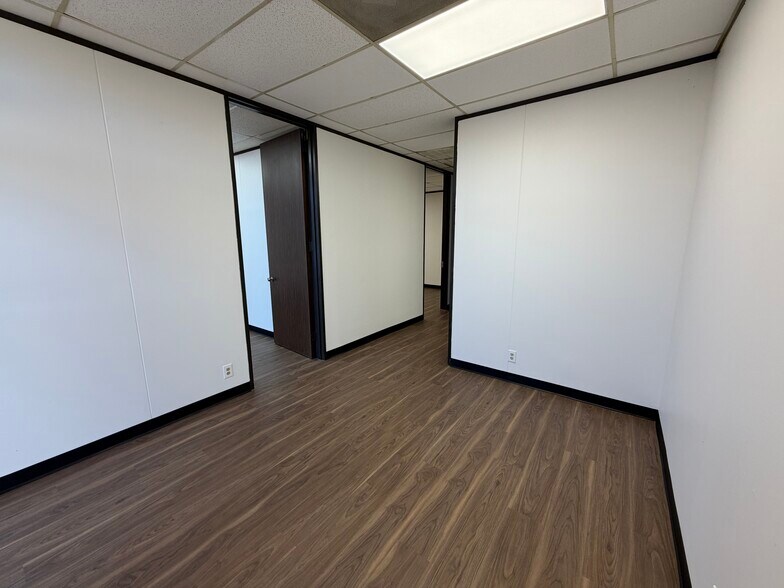 More Photos Of 1771 Upland Dr, Houston Unknown For Lease