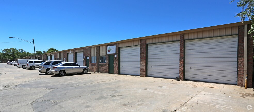 More Photos Of 13200 Pond Springs Rd, Austin Unknown For Lease