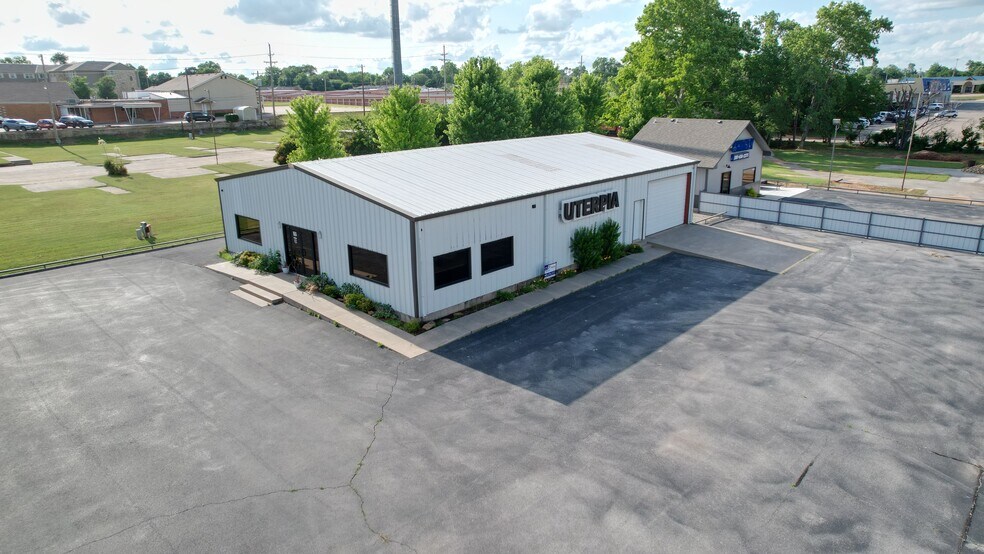 More Photos Of 1665 W Legacy Dr, Duncan Flex For Sale