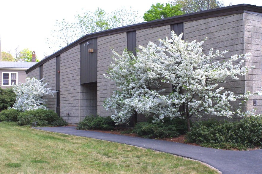 More Photos Of 314-320 Elm St, Marlborough Warehouse For Sale