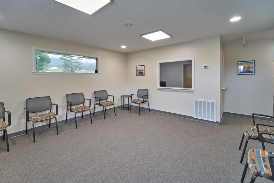 More Photos Of 10022 Rutledge Pike, Knoxville Medical For Sale