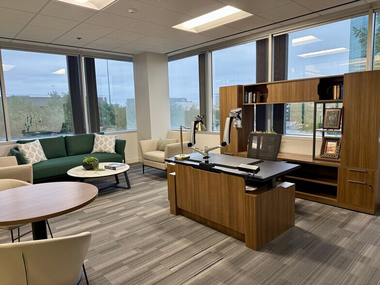 More Photos Of 122 W John Carpenter Fwy, Irving Coworking Space