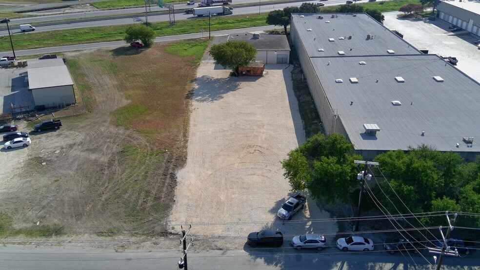 More Photos Of 8539 NE Loop 410, San Antonio Service For Lease