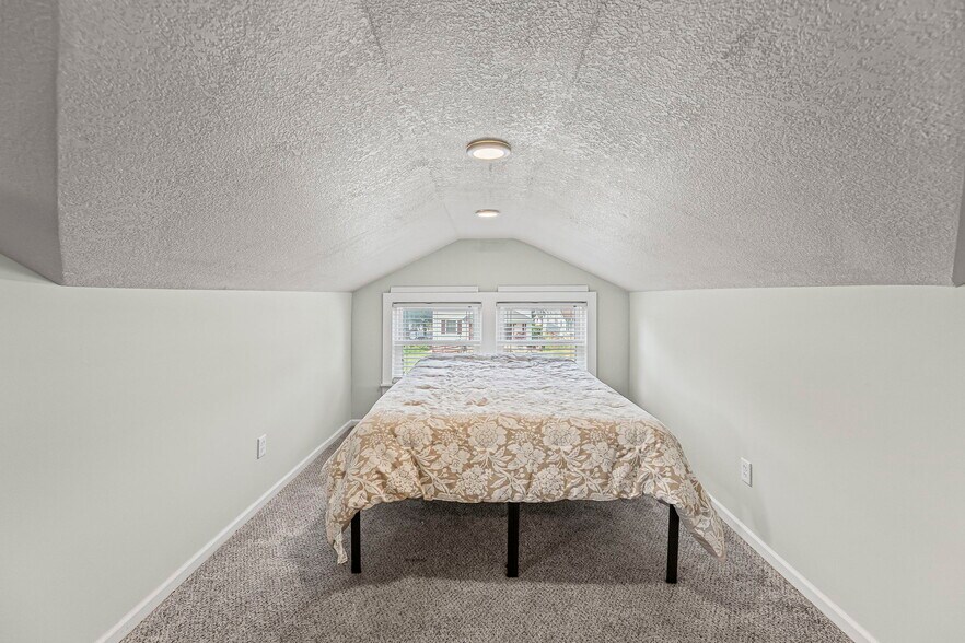 More Photos Of 347 Lawn Ave, Kansas City Apartments For Sale