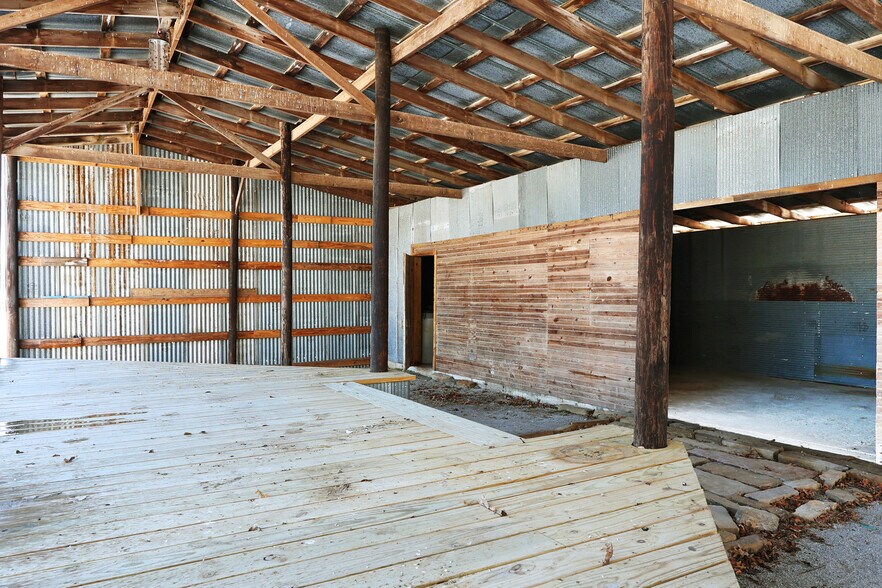 More Photos Of 4748 N 4318, Pryor Flex For Sale