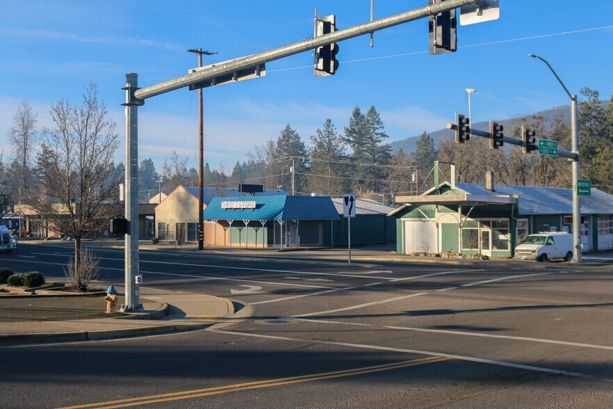 More Photos Of 144 N Redwood Hwy, Cave Junction Storefront Retail Office For Sale
