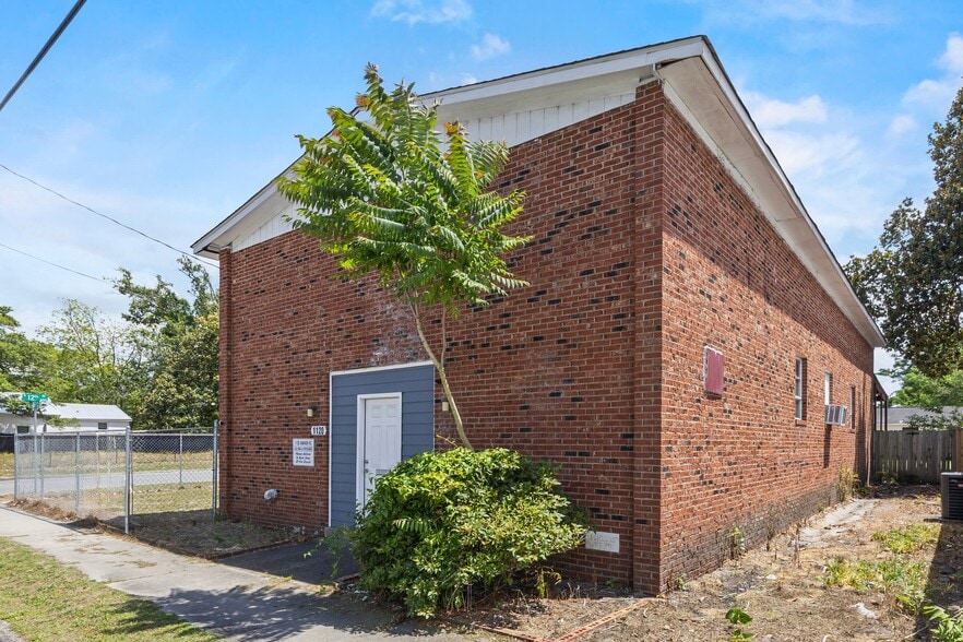 Primary Photo Of 1120 Dawson St, Wilmington Flex For Sale