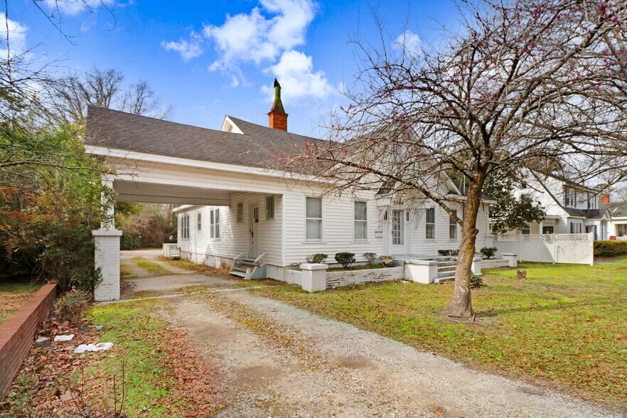More Photos Of 1206 E Ash St, Goldsboro Loft Creative Space For Lease