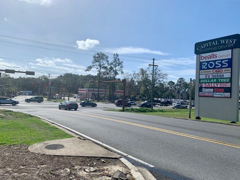 More Photos Of 4220-4330 W Tennessee St, Tallahassee General Retail For Lease