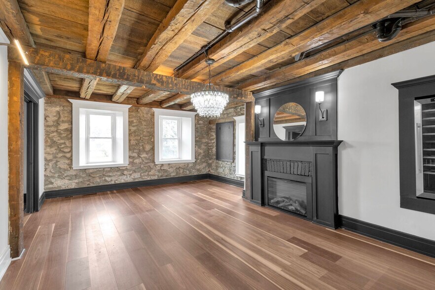 More Photos Of 9060 Main St, Clarence Storefront Retail Residential For Sale