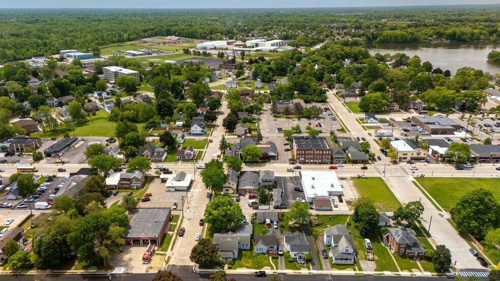 More Photos Of 209 N Main St, Belleville Medical For Sale