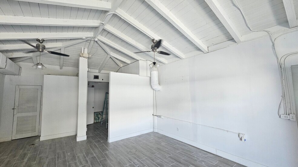 More Photos Of 7613-7617 Biscayne Blvd, Miami Storefront Retail Office For Lease