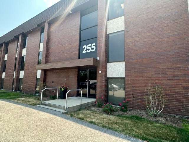 More Photos Of 255 E Lake St, Bloomingdale Office For Lease