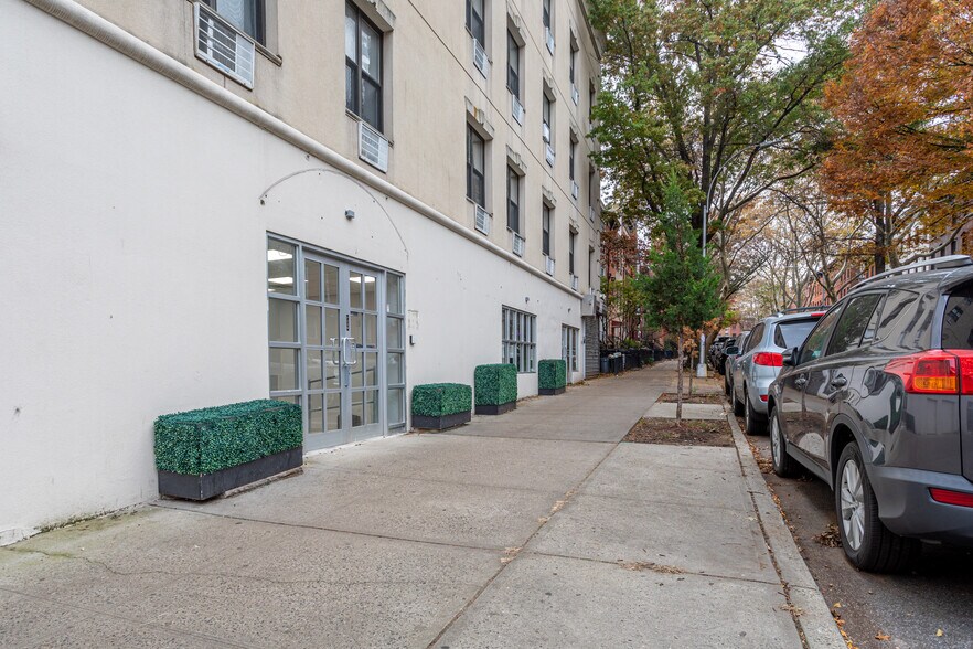More Photos Of 312 Warren St, Brooklyn Medical For Lease