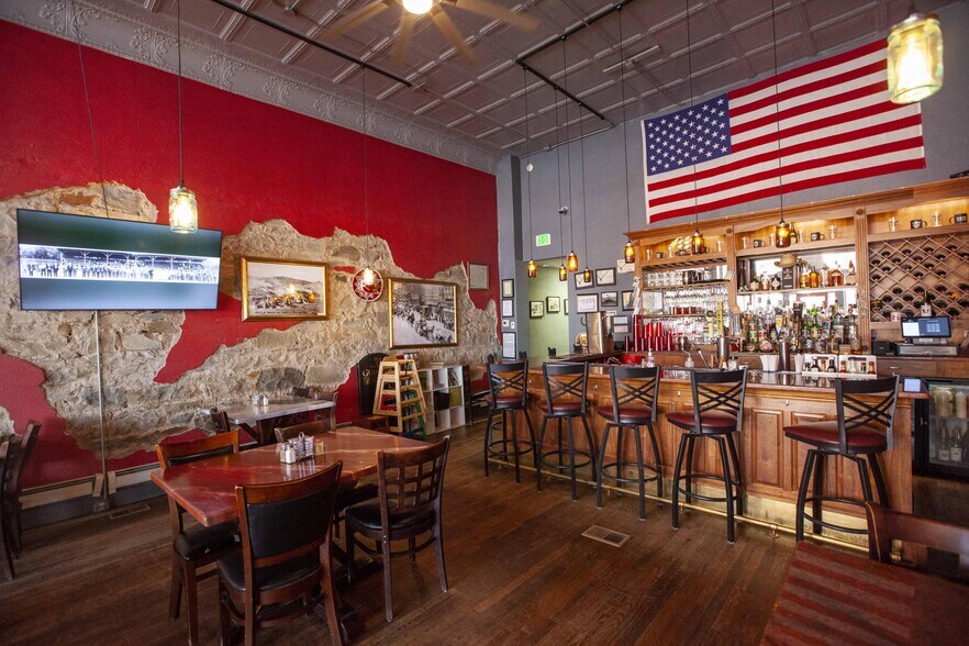 More Photos Of 341 N Commercial St, Trinidad General Retail For Sale