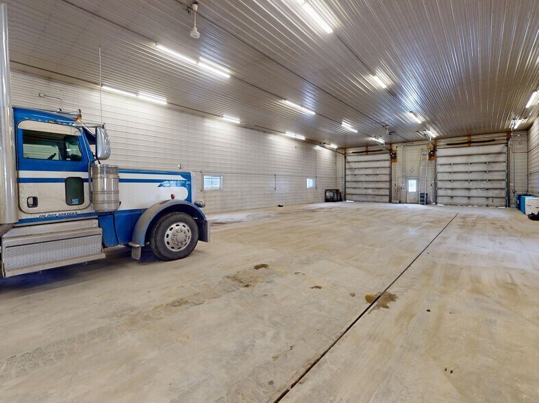 More Photos Of 187 2nd Avenue, Rosenort Warehouse For Sale