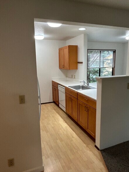 More Photos Of 712 N 143rd St, Seattle Apartments For Sale