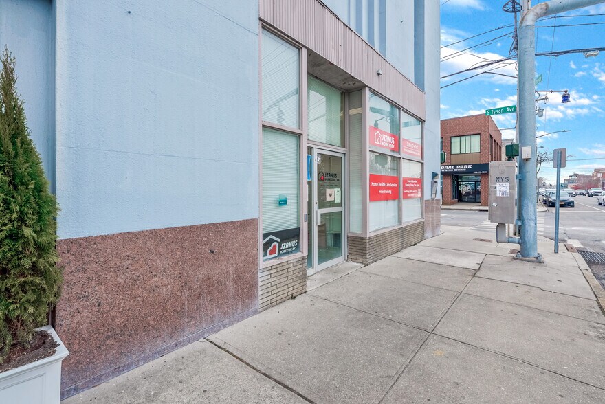 More Photos Of 166-170 Jericho Tpke, Floral Park Loft Creative Space For Lease