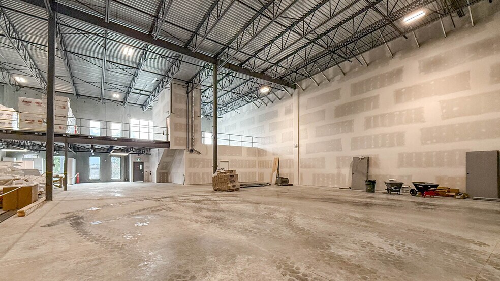 More Photos Of 3240 48 Av, Vernon Unknown For Lease