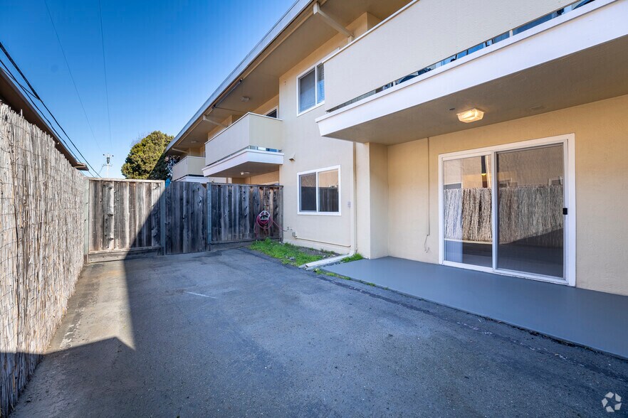 More Photos Of 2615 Marina Blvd, San Leandro Apartments For Sale