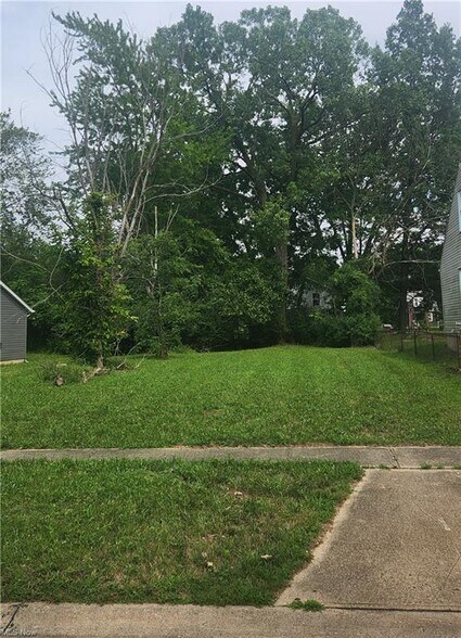 Primary Photo Of 3821 Canton ave, Lorain Land For Sale