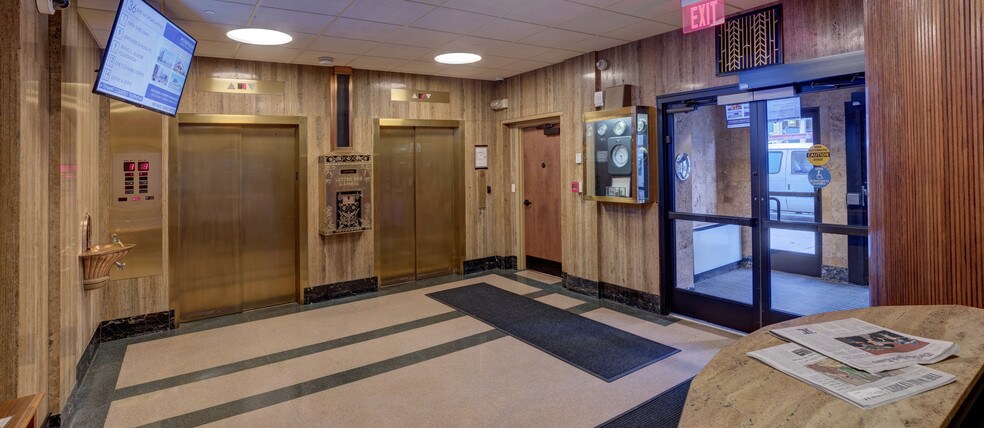 More Photos Of 136 E Michigan Ave, Kalamazoo Medical For Lease
