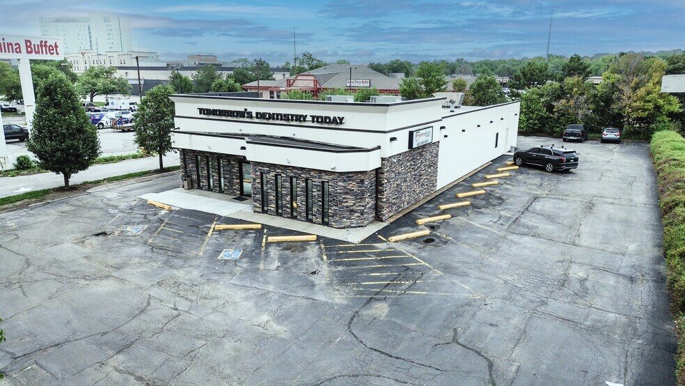 More Photos Of 11229 W Dodge Rd, Omaha Medical For Sale