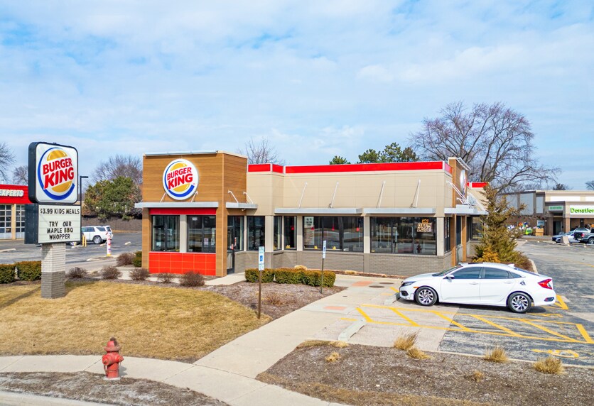 Primary Photo Of 250 Virginia St, Crystal Lake Fast Food For Sale
