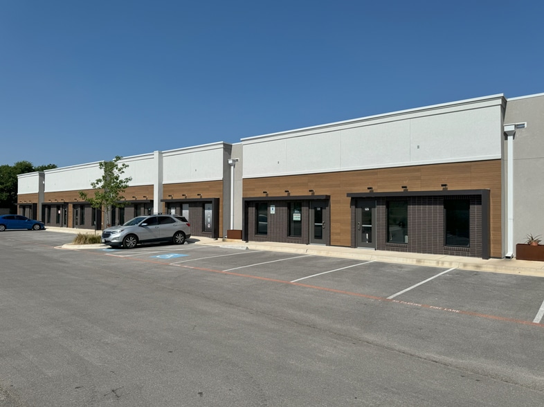 More Photos Of 2261 Gattis School Rd, Round Rock Medical For Lease