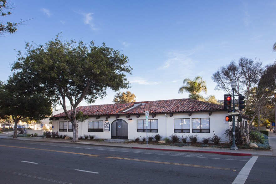 More Photos Of 300 E Santa Clara St, Ventura Medical For Lease