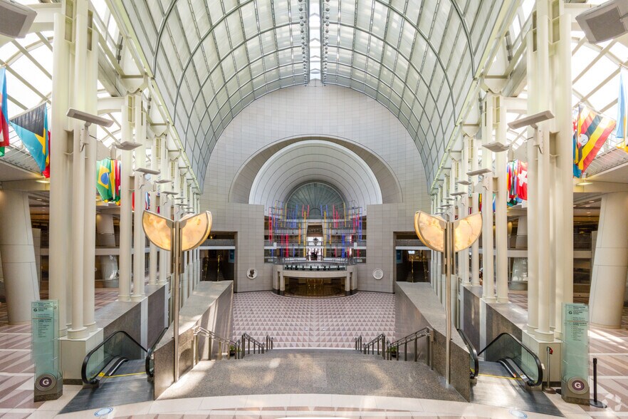 More Photos Of 1300 Pennsylvania Ave NW, Washington Office For Lease