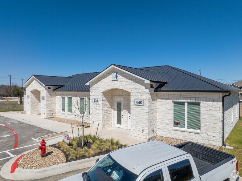 More Photos Of 3835 County Road 175 rd, Leander Unknown For Lease