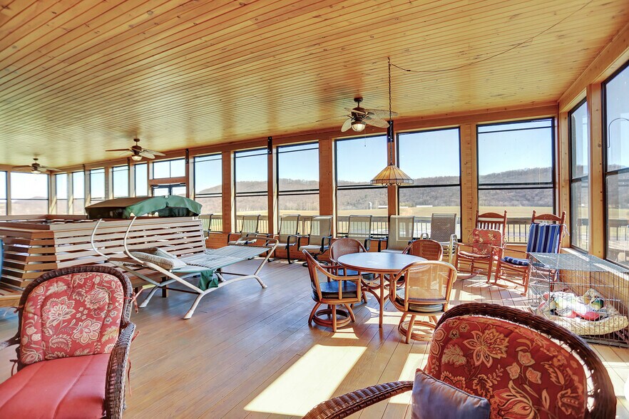 More Photos Of 600 Airport Dr, Mifflintown Flex For Sale
