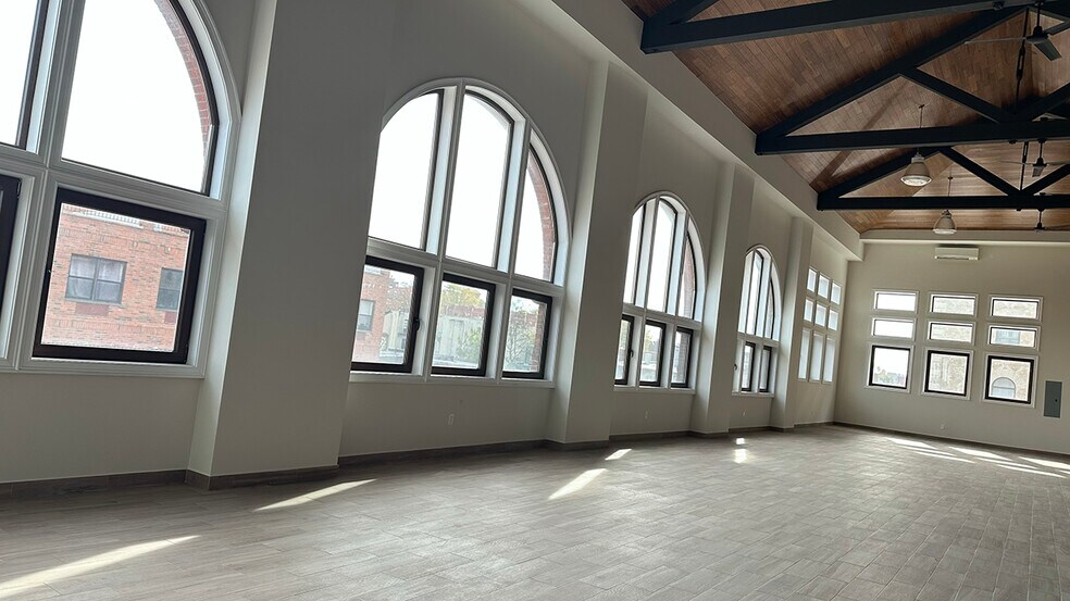 More Photos Of 405-407 Gates Ave, Brooklyn Loft Creative Space For Lease