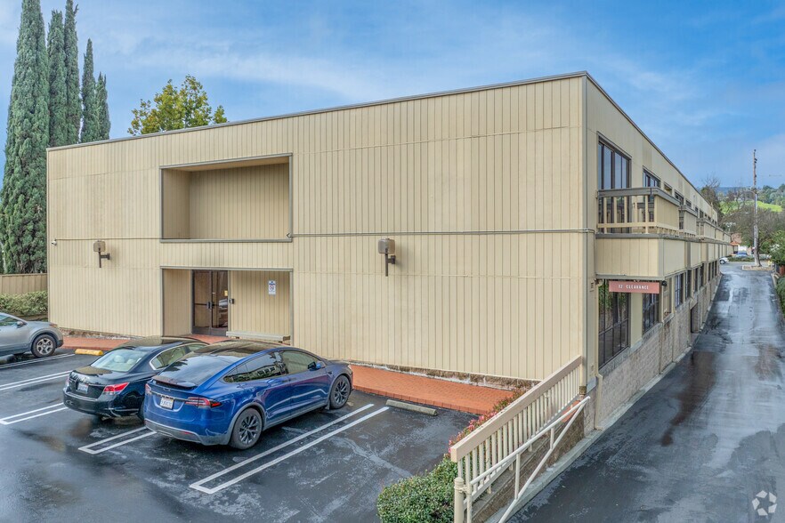 More Photos Of 12280 Saratoga-Sunnyvale Rd, Saratoga Office For Sale