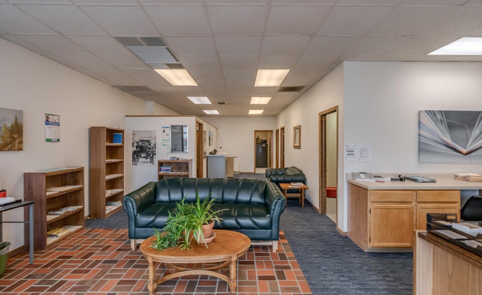 More Photos Of 1100 Basin Ave, Bismarck Flex For Sale