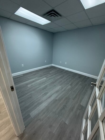 More Photos Of 925 Sanders Rd, Cumming Coworking Space
