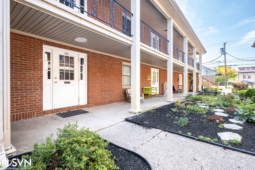 More Photos Of 274 Southland Dr, Lexington Office For Sale