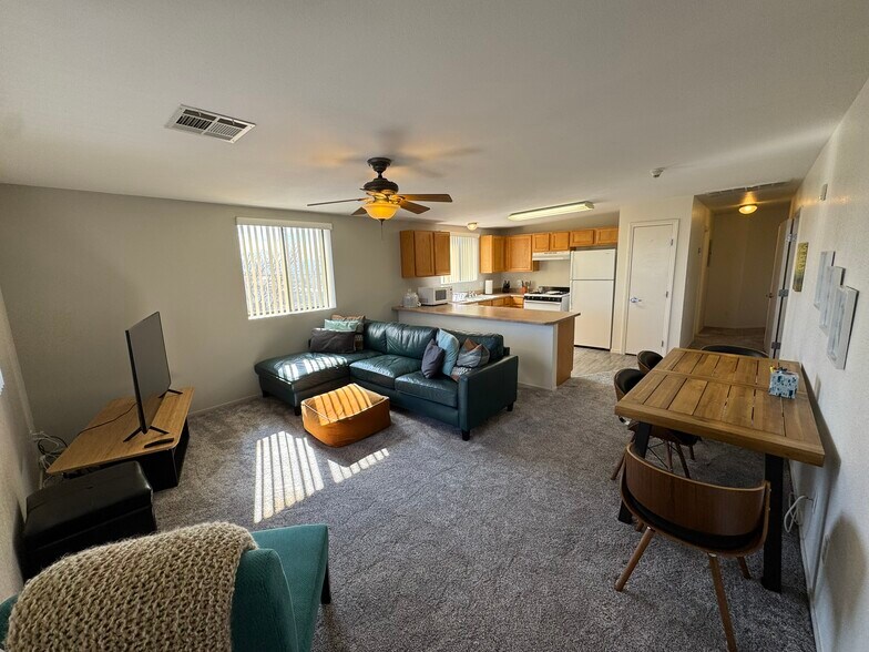 More Photos Of 1642 Carse Dr, Boulder City Warehouse For Sale