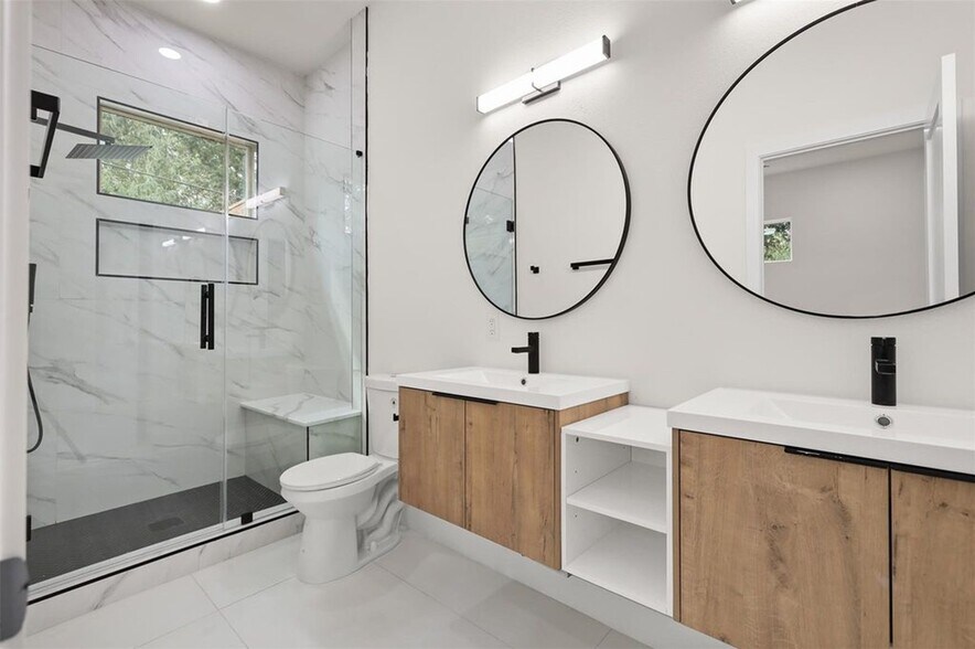 More Photos Of 4728 Sunbeam st, Houston Apartments For Sale