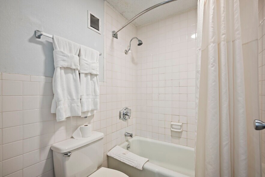 More Photos Of 4005 N Elizabeth St, Pueblo Hotel For Sale