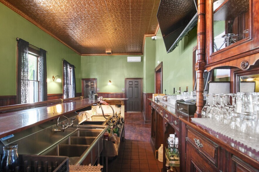 More Photos Of 18723 Main St, Jamestown General Retail For Sale