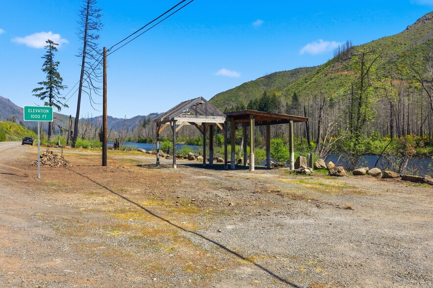 More Photos Of 50660 McKenzie Hwy, Vida Land For Sale