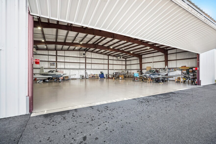 More Photos Of 3229 Airport Rd, Helena Airplane Hangar For Sale