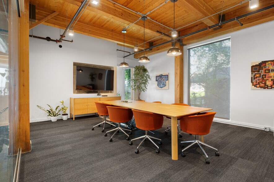 More Photos Of 3303 N Mississippi Ave, Portland Office For Lease