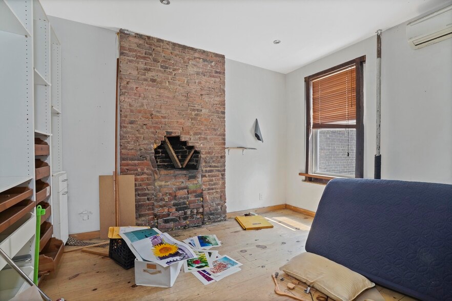 More Photos Of 296 Grand St, Brooklyn Apartments For Lease